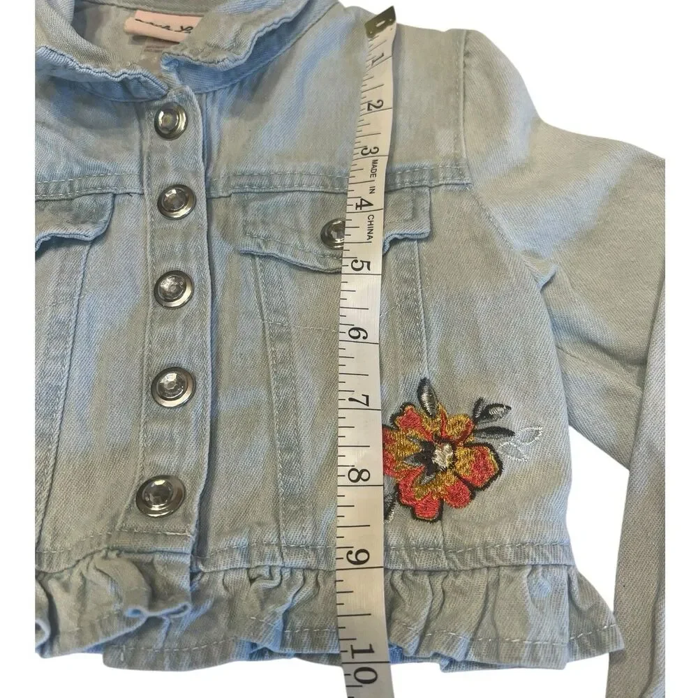 Girls Jean Jacket Size 4 Light Wash Floral Embroidered Ruffle Hem Cute Layer